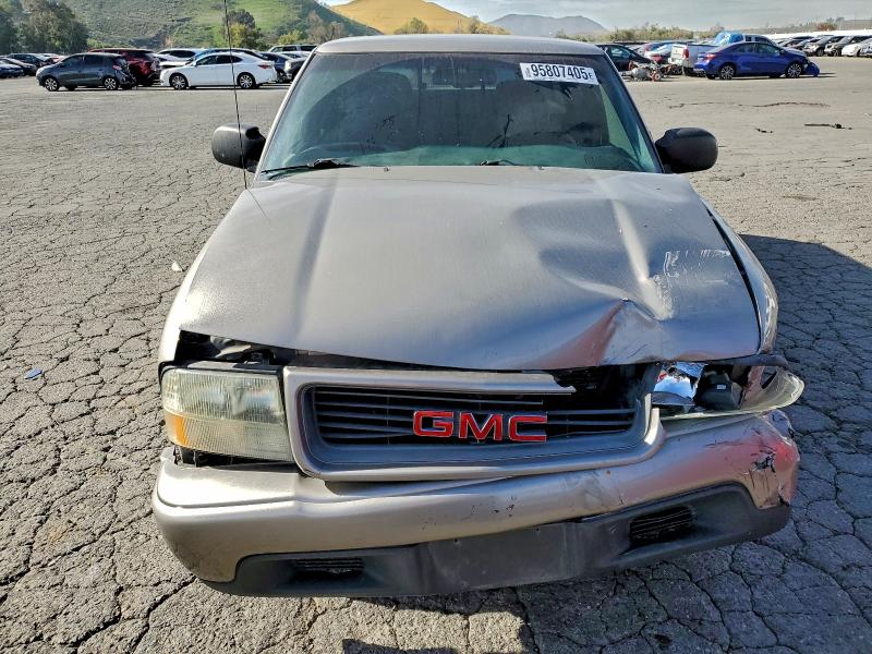 Photo 5 from auction – 2001 GMC SONOMA with VIN 1GTCS19WX18227090