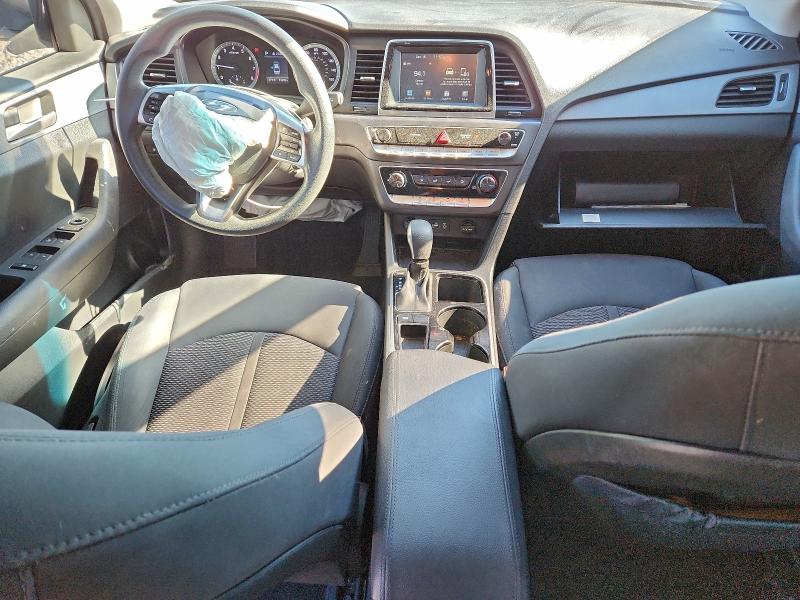 Photo 8 from auction – 2019 HYUNDAI SONATA SE with VIN 5NPE24AF4KH771724