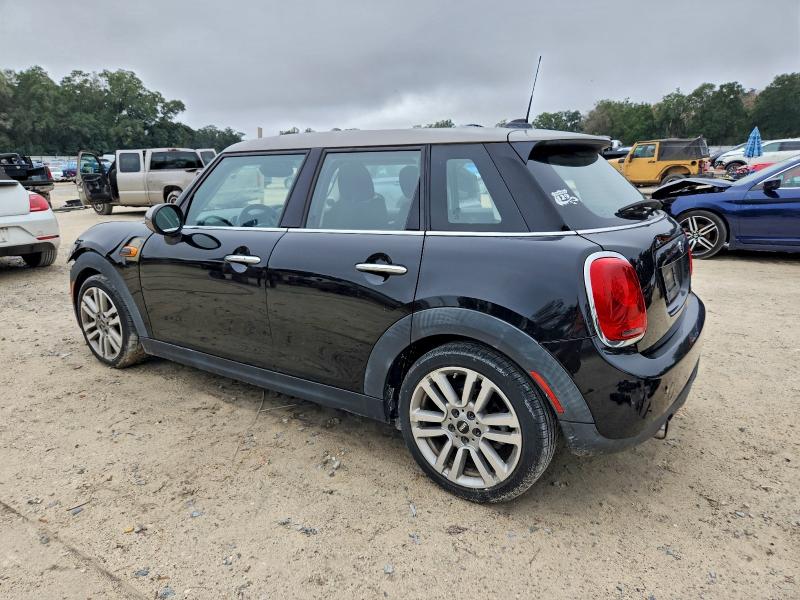 Photo 2 from auction – 2017 MINI COOPER with VIN WMWXU1C5XH2E17433