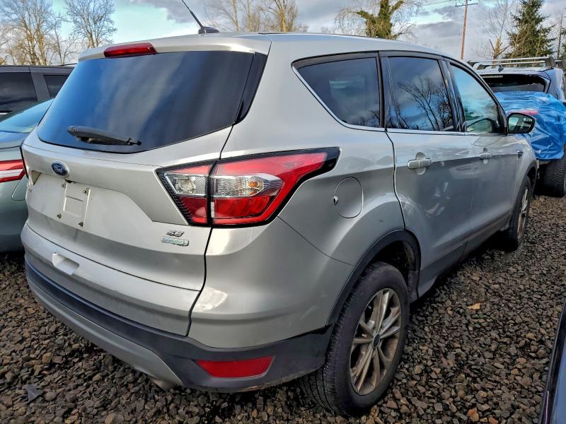 Photo 3 from auction – 2017 FORD ESCAPE SE with VIN 1FMCU0GD1HUE39072