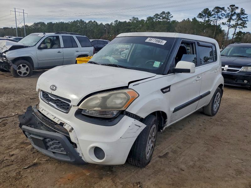KIA SOUL 2012 with VIN KNDJT2A57C7445347 - Photo from auction