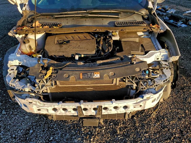 Photo 12 from auction – 2018 FORD ESCAPE SE with VIN 1FMCU9GD0JUB43406