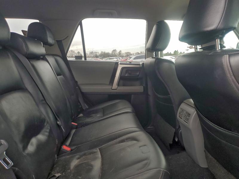 Photo 11 from auction – 2010 TOYOTA 4RUNNER SR with VIN JTEZU5JR1A5000417