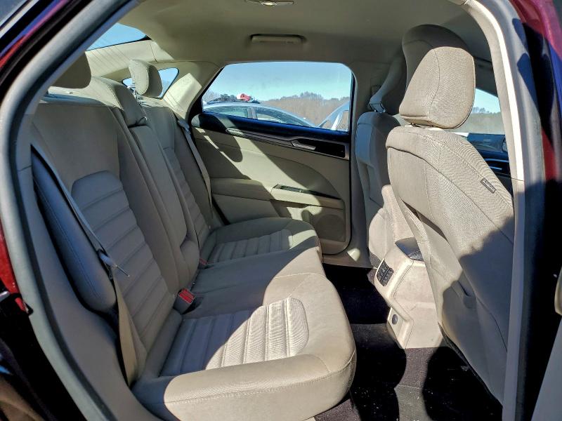 Photo 10 from auction – 2017 FORD FUSION SE with VIN 3FA6P0HD1HR166218