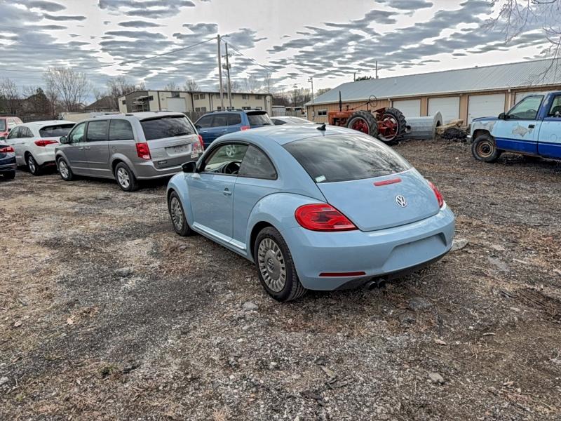 Photo 3 from auction – 2014 VOLKSWAGEN BEETLE with VIN 3VWJ17AT6EM633705