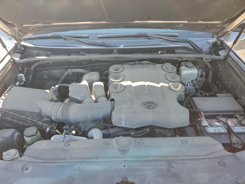 Photo 12 from auction – 2018 TOYOTA 4RUNNER SR with VIN JTEBU5JR1J5517198