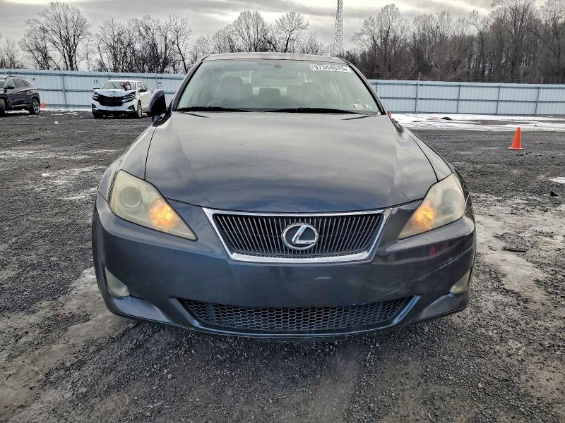 Photo 5 from auction – 2006 LEXUS IS 250 with VIN JTHCK262165003866