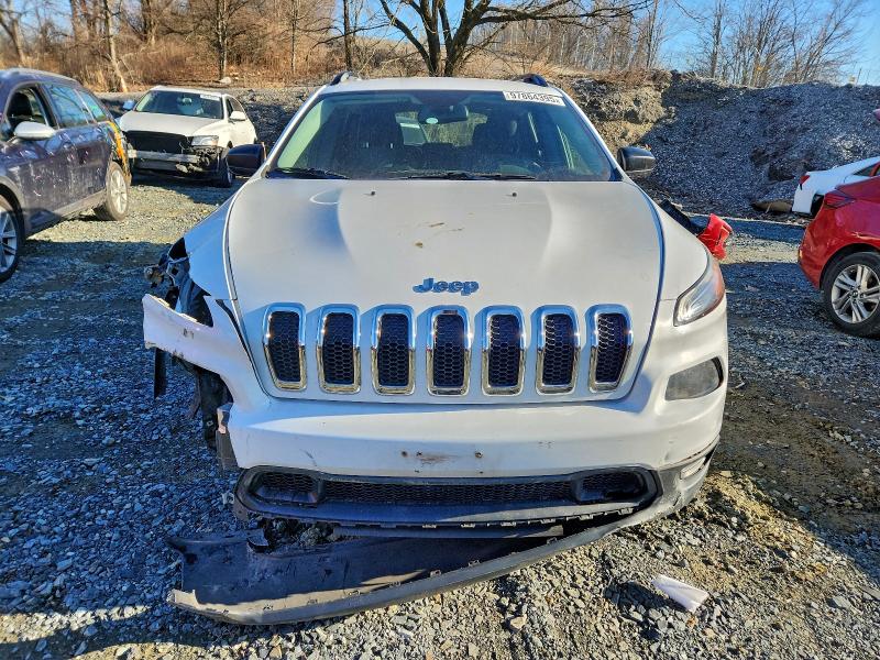 Photo 5 from auction – 2016 JEEP CHEROKEE S with VIN 1C4PJMAB1GW117449