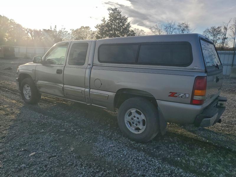 Photo 2 from auction – 2002 CHEVROLET SILVERADO with VIN 2GCEK19T421197667