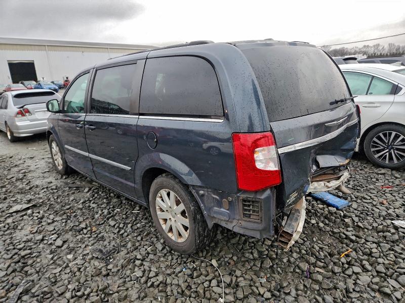 Photo 2 from auction – 2014 CHRYSLER TOWN & COU with VIN 2C4RC1BG0ER156793