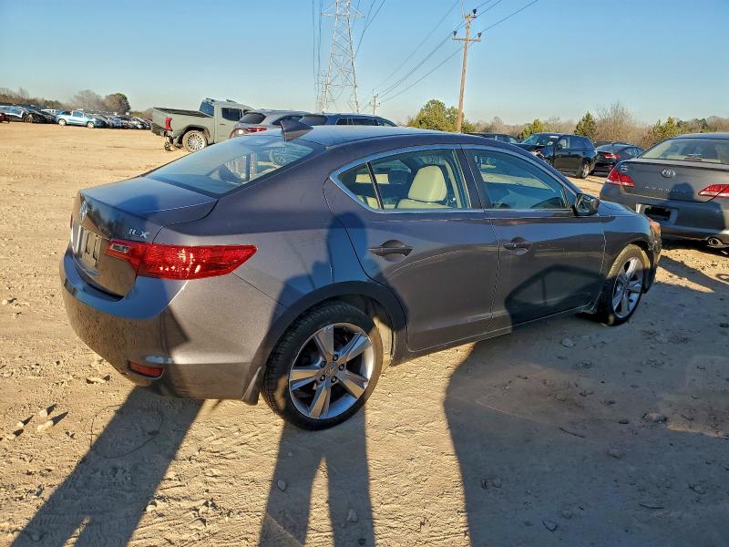 Photo 3 from auction – 2015 ACURA ILX 20 TEC with VIN 19VDE1F71FE001731