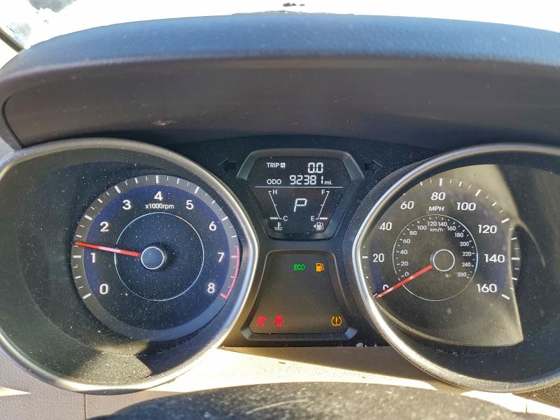 Photo 9 from auction – 2012 HYUNDAI ELANTRA GL with VIN 5NPDH4AE4CH105126