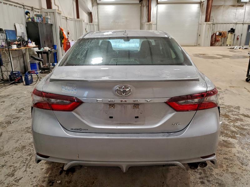 Photo 6 from auction – 2022 TOYOTA CAMRY SE with VIN 4T1G11AK2NU707565