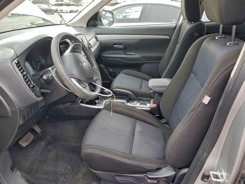 Photo 7 from auction – 2018 MITSUBISHI OUTLANDER with VIN JA4AZ3A37JZ053483