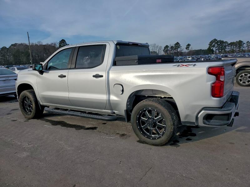 Photo 2 from auction – 2020 CHEVROLET SILVERADO with VIN 3GCUYBEF2LG453247