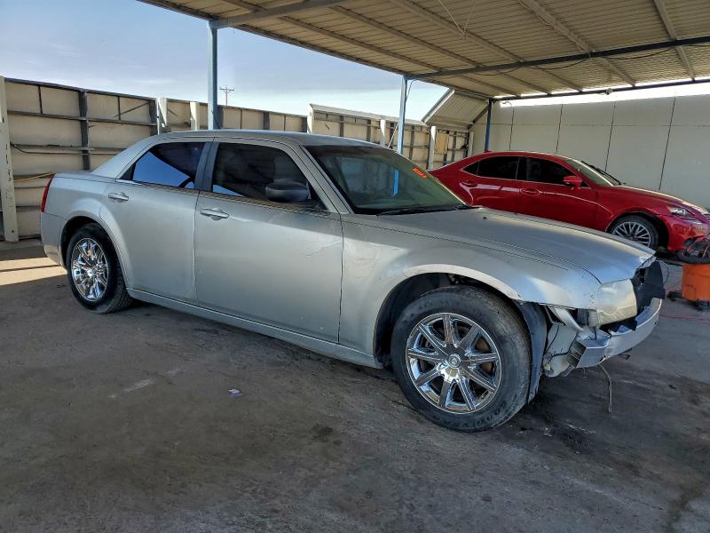 Photo 4 from auction – 2008 CHRYSLER 300 LX with VIN 2C3KA43R28H131739