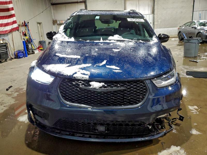 Photo 5 from auction – 2025 CHRYSLER PACIFICA L with VIN 2C4RC1GG8SR529602