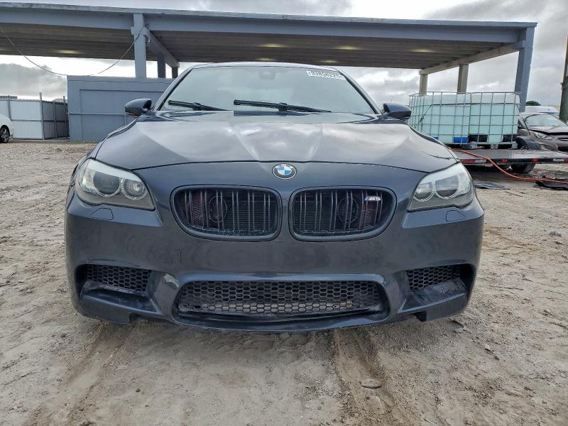 Photo 5 from auction – 2013 BMW M5 with VIN WBSFV9C59DD096399
