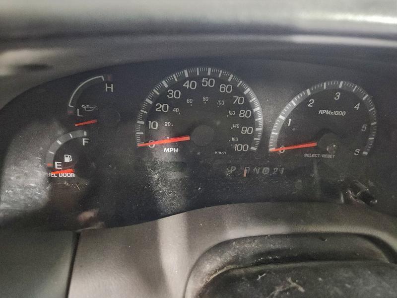 Photo 9 from auction – 2002 FORD F150 with VIN 1FTRX18L32NA53787