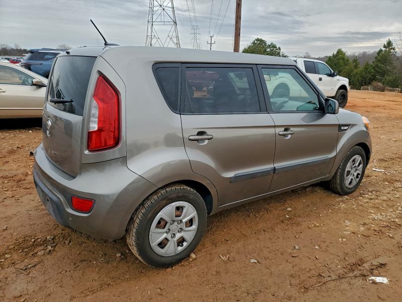 Photo 3 from auction – 2013 KIA SOUL with VIN KNDJT2A50D7630812