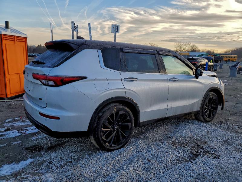 Photo 3 from auction – 2023 MITSUBISHI OUTLANDER with VIN JA4J4VA83PZ008863