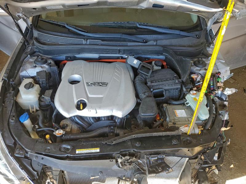 Photo 11 from auction – 2012 HYUNDAI SONATA with VIN KMHEC4A45CA029736