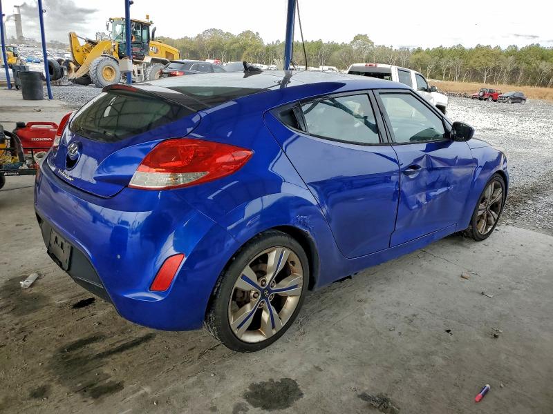 Photo 3 from auction – 2013 HYUNDAI VELOSTER with VIN KMHTC6AD2DU161176