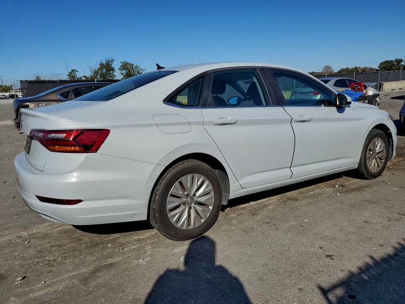 Photo 3 from auction – 2019 VOLKSWAGEN JETTA with VIN 3VWC57BU2KM052590
