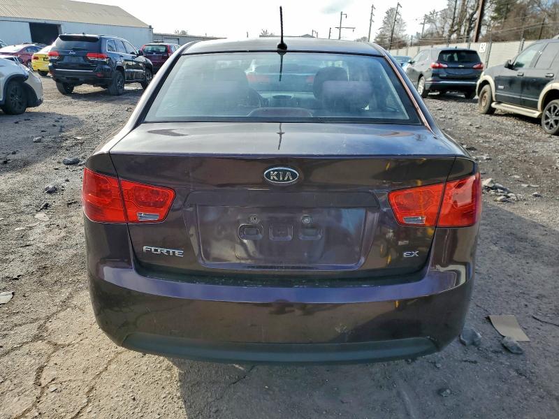 Photo 6 from auction – 2010 KIA FORTE EX with VIN KNAFU4A29A5169439
