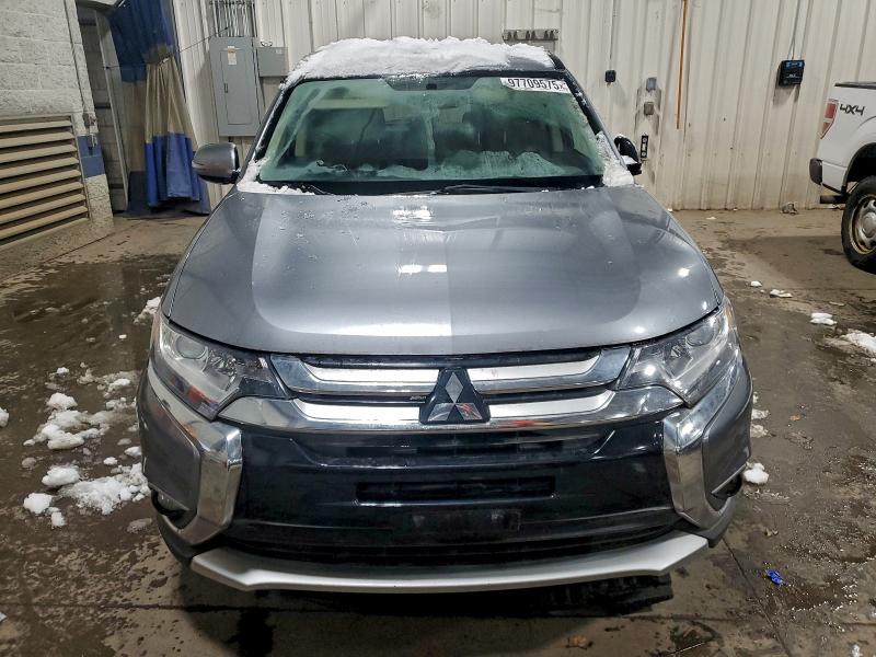 Photo 5 from auction – 2016 MITSUBISHI OUTLANDER with VIN JA4AZ3A34GZ022457