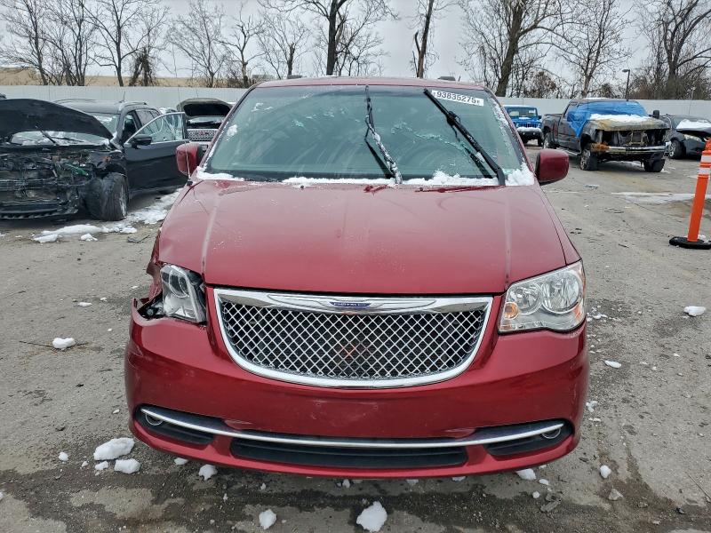 Photo 5 from auction – 2014 CHRYSLER TOWN & COU with VIN 2C4RC1BG8ER469543