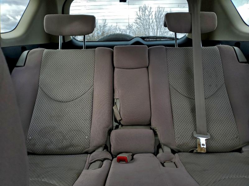 Photo 10 from auction – 2006 TOYOTA RAV4 with VIN JTMBD33V665003227