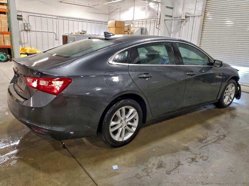 Photo 3 from auction – 2016 CHEVROLET MALIBU LT with VIN 1G1ZE5ST0GF334879