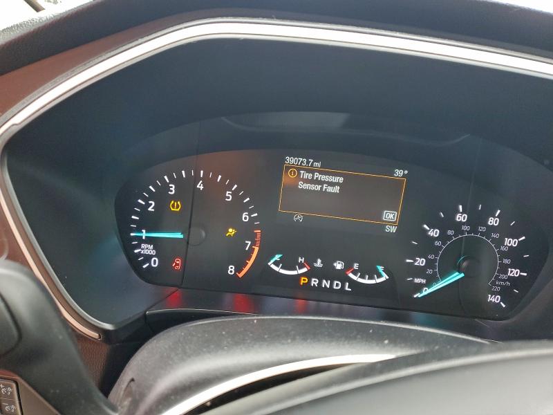 Photo 9 from auction – 2020 FORD ESCAPE SEL with VIN 1FMCU9H61LUA44113