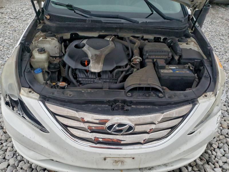 Photo 11 from auction – 2012 HYUNDAI SONATA SE with VIN 5NPEC4AB1CH350782