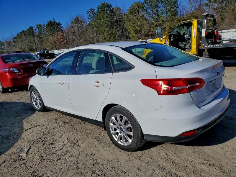 Photo 2 from auction – 2015 FORD FOCUS SE with VIN 1FADP3F24FL343415