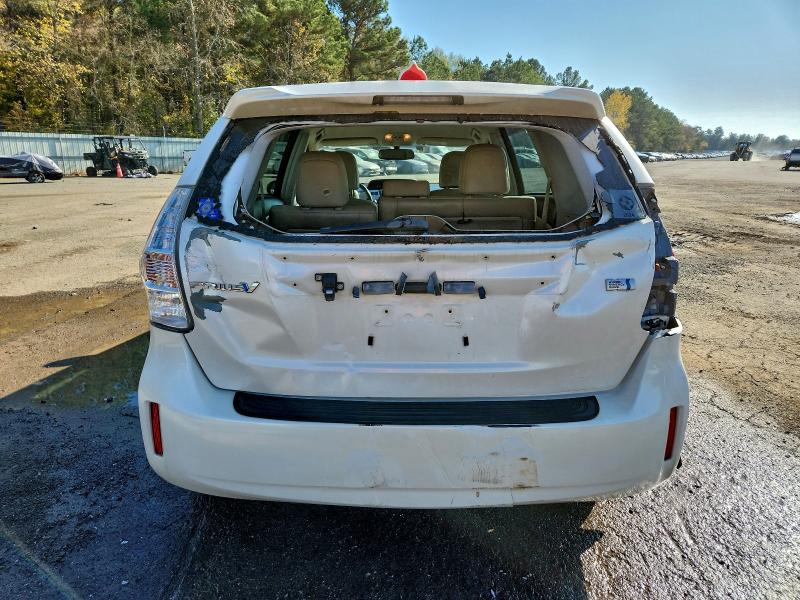 Photo 6 from auction – 2014 TOYOTA PRIUS V with VIN JTDZN3EU2E3331531
