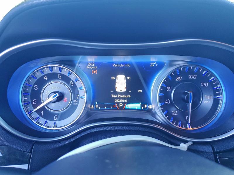 Photo 9 from auction – 2016 CHRYSLER 300C with VIN 2C3CCAEG9GH294685