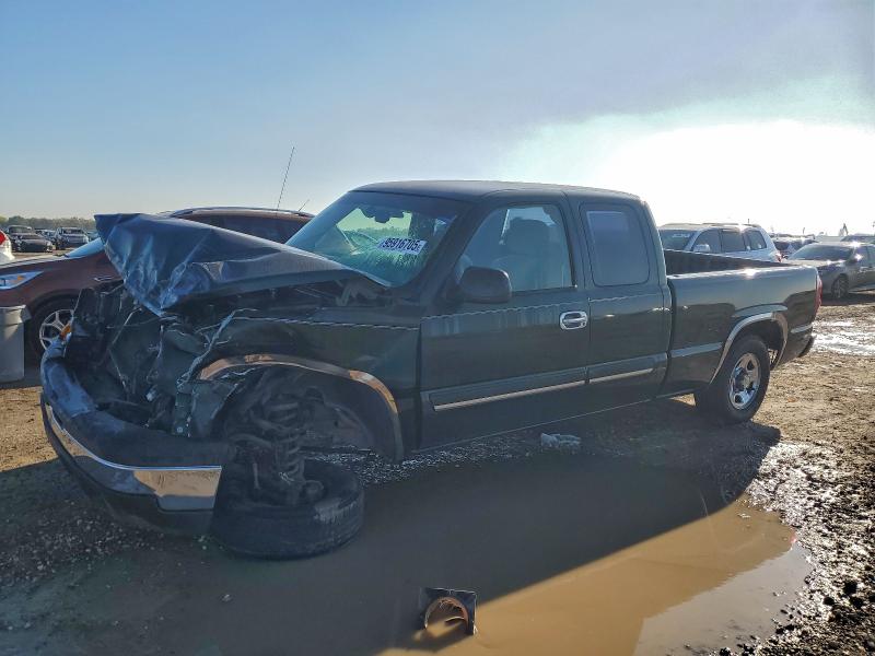 CHEVROLET SILVERADO 2004 with VIN 1GCEC19X94Z213632 - Photo from auction