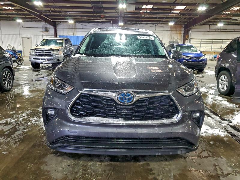 Photo 5 from auction – 2020 TOYOTA HIGHLANDER with VIN 5TDXBRCHXLS013726