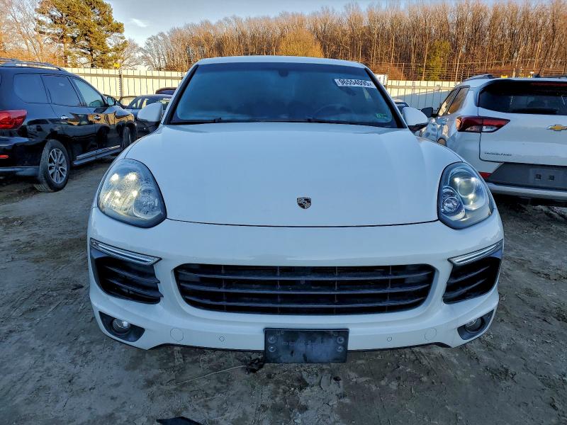 Photo 5 from auction – 2016 PORSCHE CAYENNE with VIN WP1AA2A22GLA00831