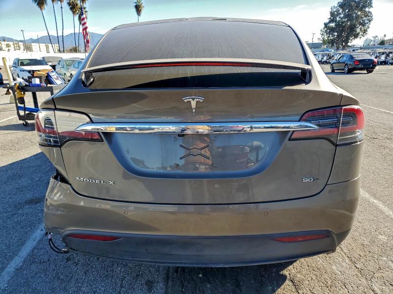 Photo 6 from auction – 2016 TESLA MODEL X with VIN 5YJXCBE24GF005449