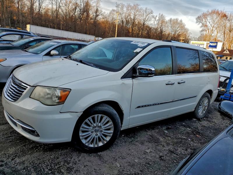 Photo 1 from auction – 2012 CHRYSLER TOWN & COU with VIN 2C4RC1GG3CR169768