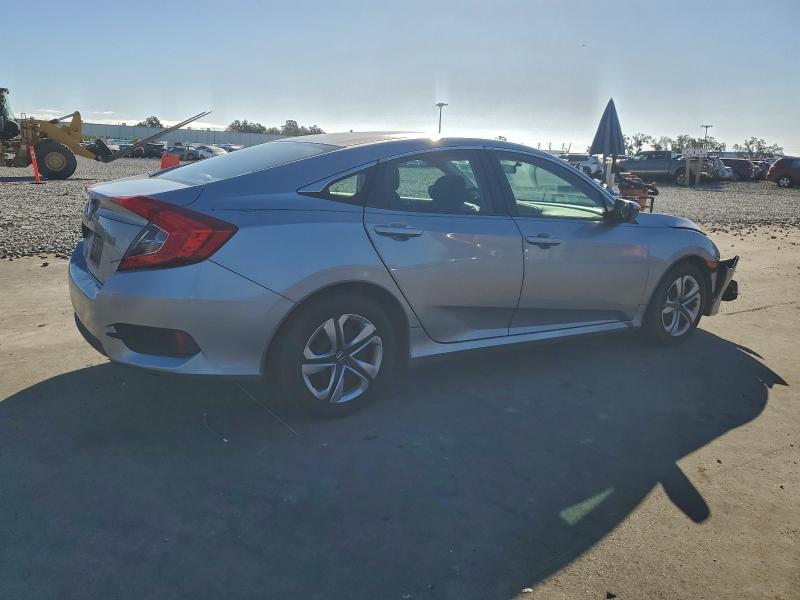 Photo 3 from auction – 2017 HONDA CIVIC LX with VIN 19XFC2F57HE064572