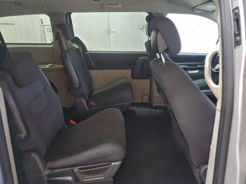 Photo 11 from auction – 2010 DODGE GRAND CARA with VIN 2D4RN5D12AR323551
