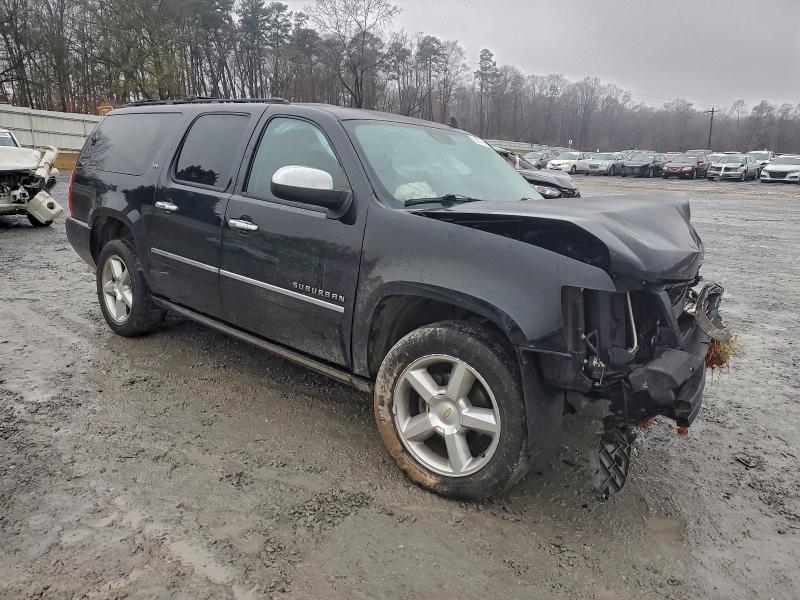 Photo 4 from auction – 2013 CHEVROLET SUBURBAN with VIN 1GNSCKE09DR306773