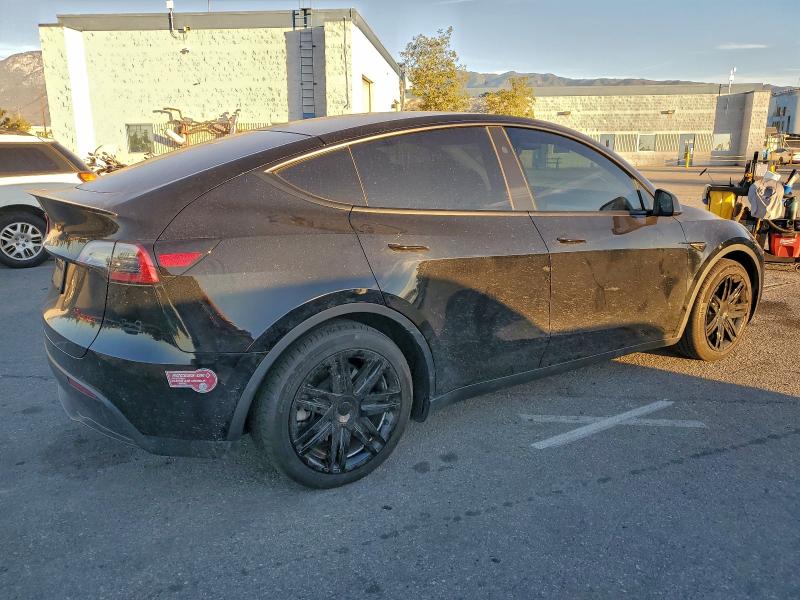 Photo 3 from auction – 2024 TESLA MODEL Y with VIN 7SAYGAEE2RF077754