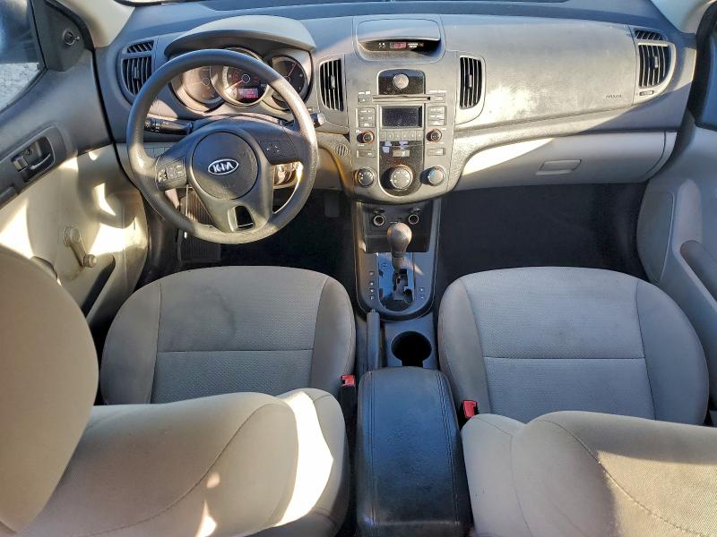 Photo 8 from auction – 2010 KIA FORTE LX with VIN KNAFT4A25A5047342