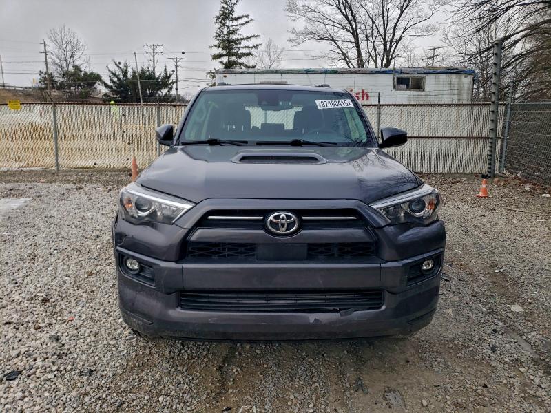 Photo 5 from auction – 2022 TOYOTA 4RUNNER SR with VIN JTESU5JRXN5988112