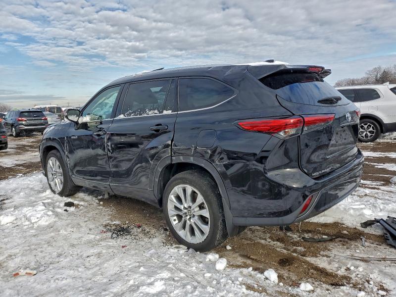 Photo 2 from auction – 2020 TOYOTA HIGHLANDER with VIN 5TDXBRCH3LS010649